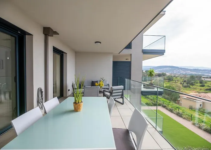 Agosta Sea View 아파트 포르티씨오